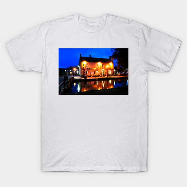 Kingsbridge Inn Bourton on the Water Cotswolds T-Shirt by AndyEvansPhotos